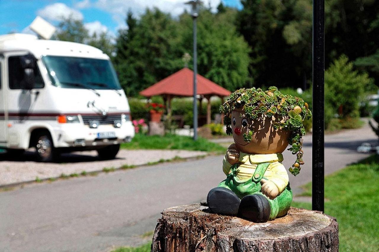 See-Campingpark Neubaeuer See Hotell Exteriör bild